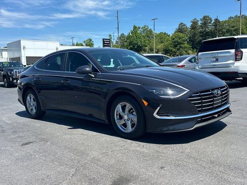 Used 2023 Hyundai Sonata SE FWD image 4