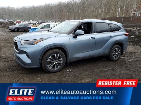 Used 2021 Toyota Highlander XLE image 1