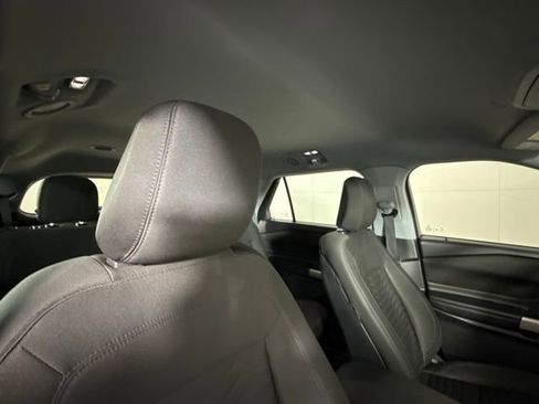 Used 2020 Ford Explorer XLT image 34