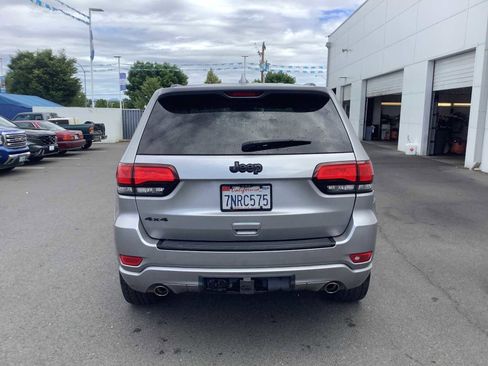 Used 2015 Jeep Grand Cherokee Altitude AWD/4WD image 4