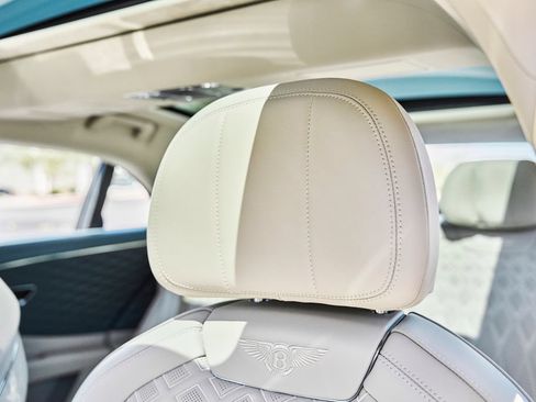 Used 2022 Bentley Flying Spur W12 AWD/4WD image 46
