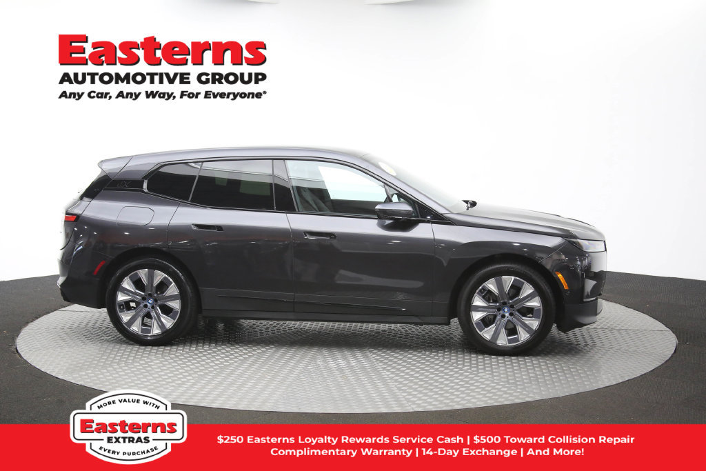 Used 2024 BMW iX xDrive50 AWD/4WD image 46