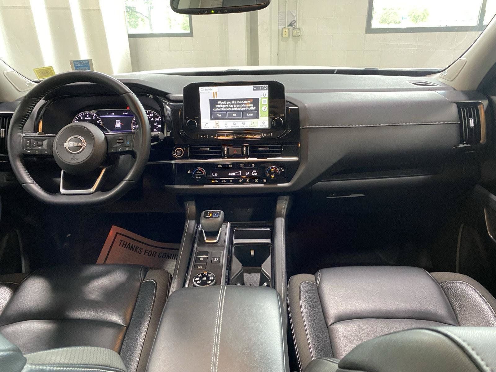 Used 2022 Nissan Pathfinder SL w/ SL Premium Package AWD/4WD image 6