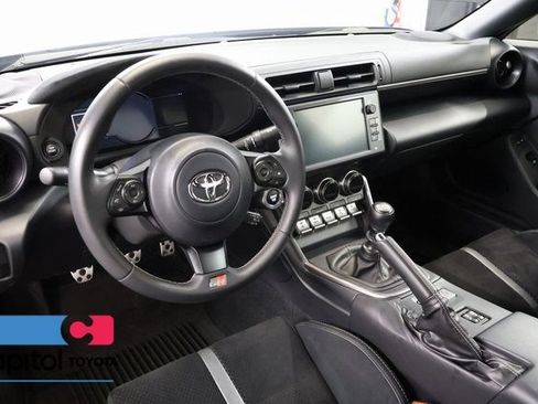 Certified 2025 Toyota GR86 Premium w/ ALL Weather Mat Package (TMS) RWD image 15