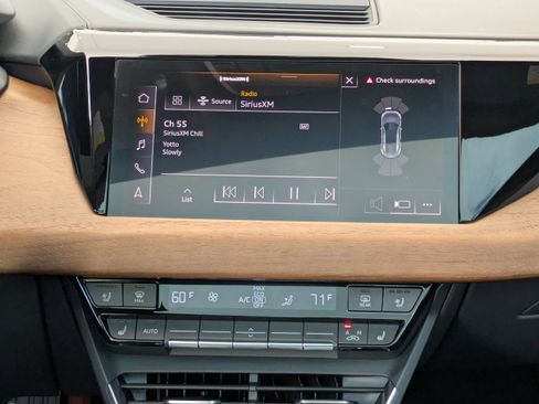 Used 2023 Audi e-tron GT Premium Plus AWD/4WD image 19