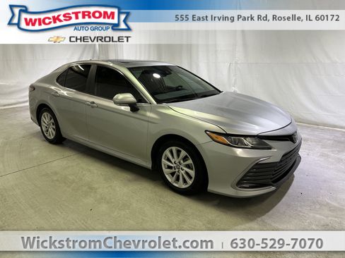 Used 2024 Toyota Camry LE w/ Convenience Package FWD image 1