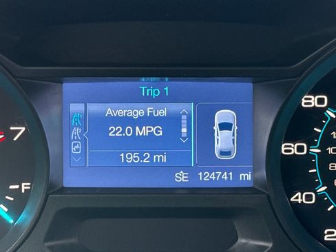 Used 2015 Ford Explorer XLT image 24