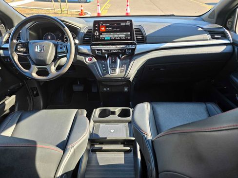 Used 2025 Honda Odyssey Sport-L image 19