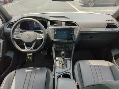 Used 2023 Volkswagen Tiguan SE R-Line FWD image 19