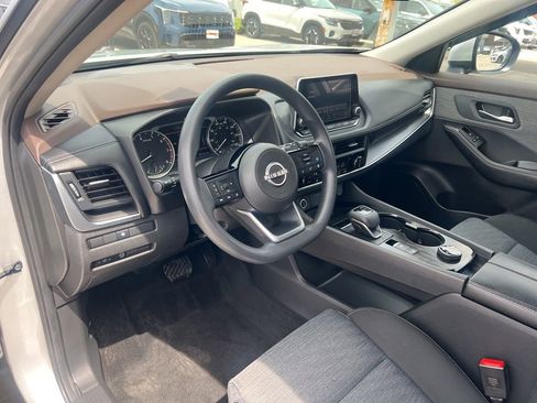 Certified 2023 Nissan Rogue SV AWD/4WD image 6
