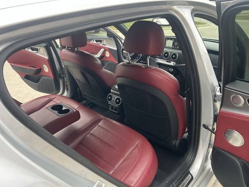 Used 2018 Kia Stinger GT2 image 35