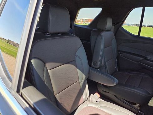 Used 2023 Chevrolet Traverse High Country AWD/4WD image 45