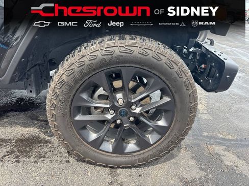 Used 2025 Jeep Wrangler Unlimited Sahara AWD/4WD image 12