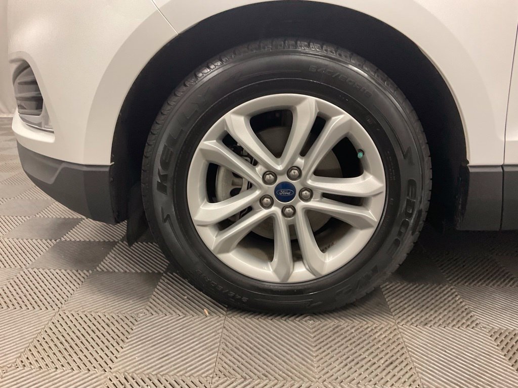 Used 2019 Ford Edge SEL w/ Equipment Group 201A FWD image 8