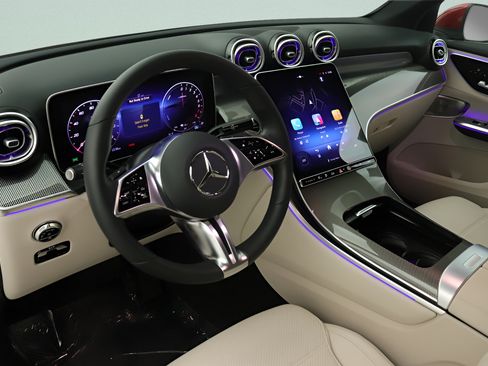 Used 2025 Mercedes-Benz GLC 350e 4MATIC image 14