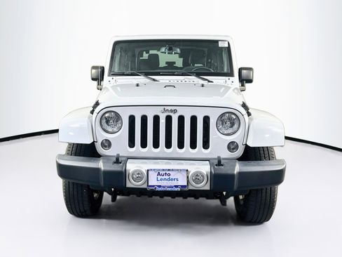 Used 2015 Jeep Wrangler Sahara AWD/4WD image 2