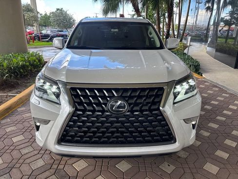 Used 2023 Lexus GX 460 Premium w/ Premium Package AWD/4WD image 2