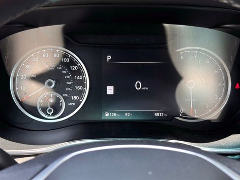 Used 2025 Genesis G70 2.5T image 28