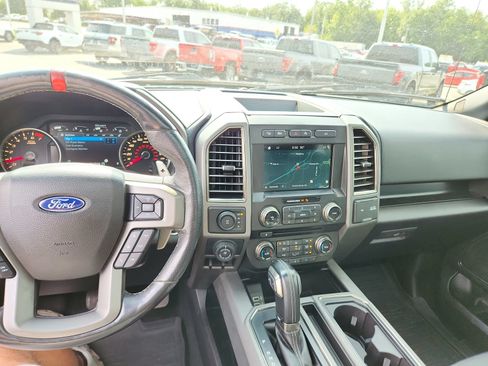 Used 2017 Ford F150 Raptor w/ Equipment Group 802A Luxury AWD/4WD image 21