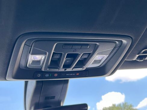 Used 2020 GMC Sierra 1500 AT4 w/ AT4 Premium Package AWD/4WD image 19