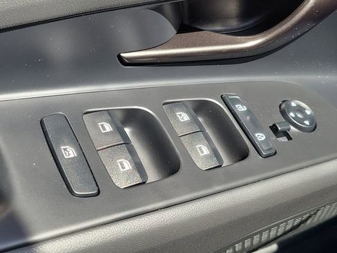 New 2026 Hyundai Elantra Sport FWD image 17