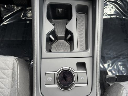 Used 2025 Volkswagen Tiguan S image 21