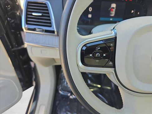 Used 2025 Volvo XC90 B6 Plus w/ Protection Package Premier AWD/4WD image 17