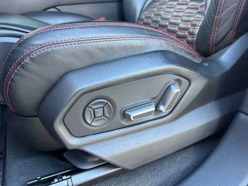 Used 2019 Lamborghini Urus image 24