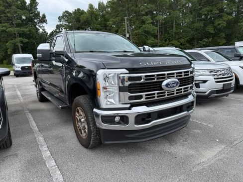 Used 2025 Ford F250 XLT AWD/4WD image 2