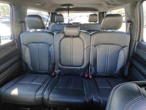 Used 2024 Jeep Wagoneer L Series III w/ Flexible Seating Group image 20