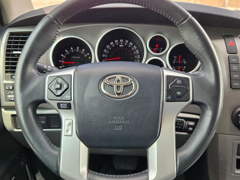 Used 2015 Toyota Sequoia Limited RWD image 21
