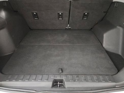 Used 2018 GMC Terrain SLT AWD/4WD image 33