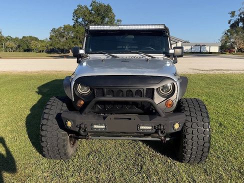 Used 2011 Jeep Wrangler Unlimited Sport image 3