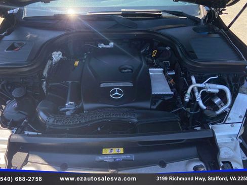 Used 2019 Mercedes-Benz GLC 300 4MATIC image 12