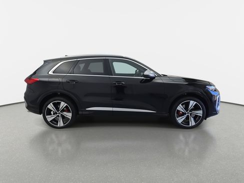 New 2025 Audi SQ5 Prestige image 4