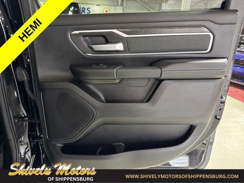 Used 2022 RAM 1500 Big Horn AWD/4WD image 36