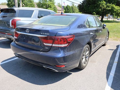 Used 2013 Lexus LS 460 AWD w/ Comfort Pkg image 6