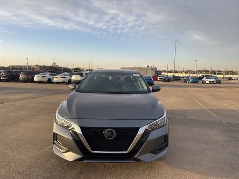 Certified 2020 Nissan Sentra S image 3