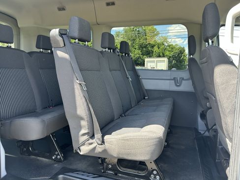 Used 2019 Ford Transit 150 XL RWD image 24