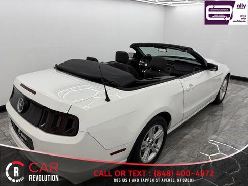 Used 2013 Ford Mustang Convertible image 14