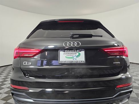 Used 2020 Audi Q3 2.0T Premium Plus w/ Premium Plus Package image 16