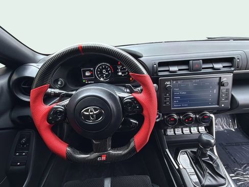 Used 2024 Toyota GR86 Premium RWD image 11