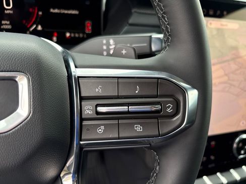 New 2026 GMC Acadia Elevation image 17