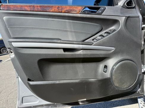 Used 2012 Mercedes-Benz GL 450 4MATIC image 12