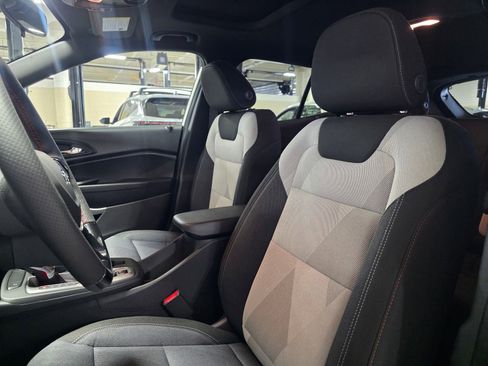 New 2026 Chevrolet Trax RS w/ Sunroof Package image 22