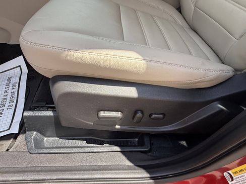 Used 2017 Ford Escape Titanium AWD/4WD image 8