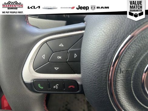Used 2023 Jeep Renegade Trailhawk AWD/4WD image 17