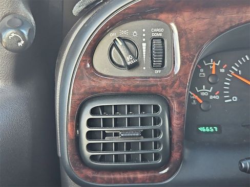 Used 2000 Dodge Ram 2500 Truck SLT image 18