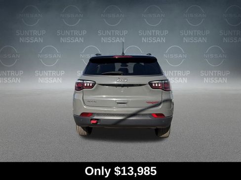 Used 2021 Jeep Compass Trailhawk image 4