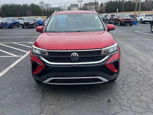 Used 2022 Volkswagen Taos SE image 9